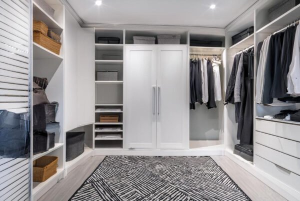 Built In Closet Systems Contractor in East Greenacres ID